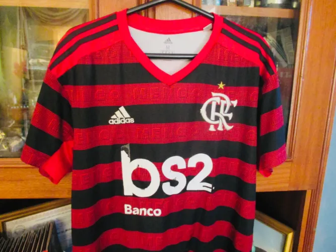 Camisa oficial do Flamengo Adidas. ?M