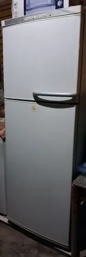 Geladeira Bosch Frost Free.