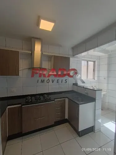 Apartamento para alugar em Maringá, Parque Residencial Aeroporto, com 2 quartos, com 62 m²