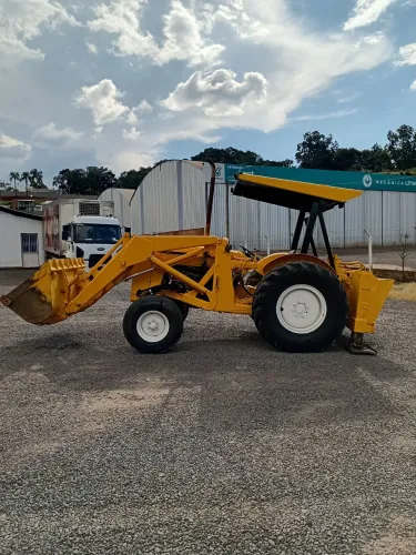 Trator massey Ferguson