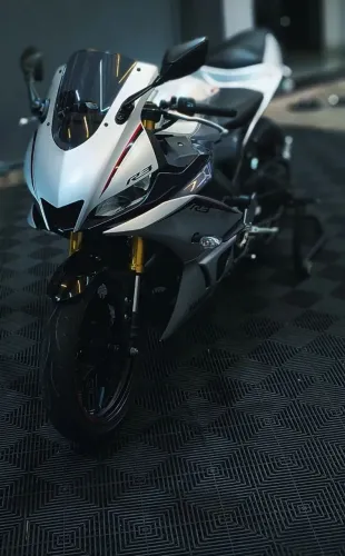Yamaha YZF R3 ( moto de garagem)