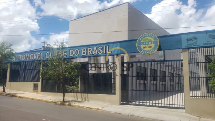 Galeria de lojas para locação. Loja ampla+ 5 salas menores, com estacionamento - Coronel A