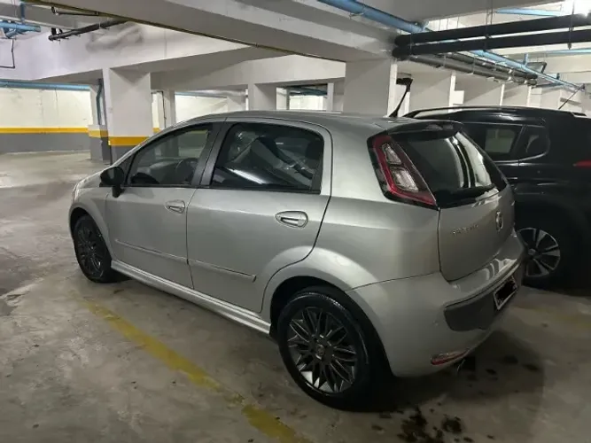 Fiat Punto Sporting Dualogic 1.8 Flex 16V 5P 2016