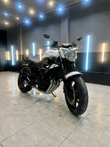 XJ6 