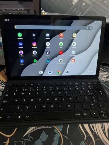 Tablet VAIO TL10 com Teclado Original Magnético - 128GB, 4GB RAM, Tela 2K 10.4