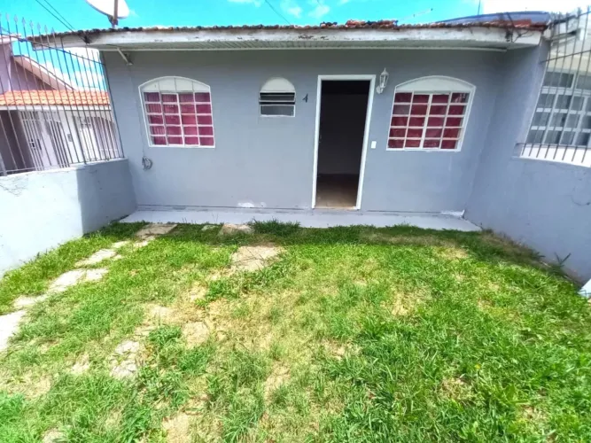 Casa Residencial com 3 quartos para alugar por R$ 2300.00, 50.00 m2 - BOQUEIRAO - CURITIBA