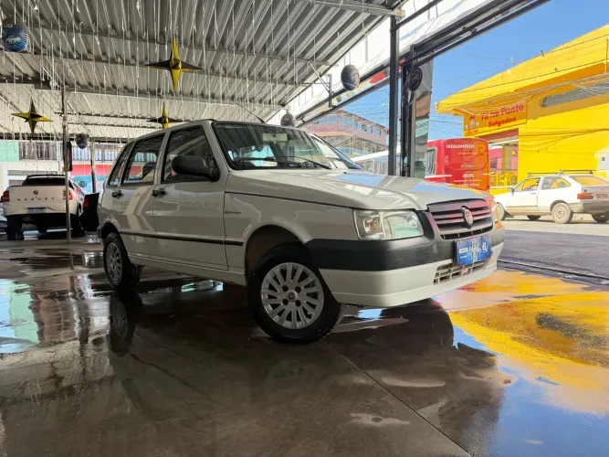 Fiat Uno Mille Celeb/celeb.econ 1.0 F.flex 4P 2013