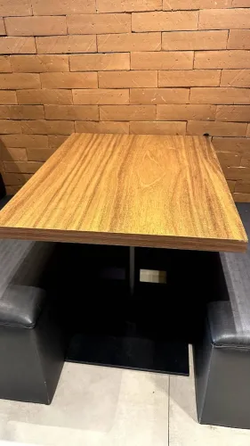 1 MESA GRANDE PARA AMBIENTE INTERIOR - RESTAURANTES CAFETRIA LANCHONETE