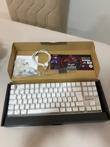 Teclado RedRagon Kamura Pro 60% passo cartão