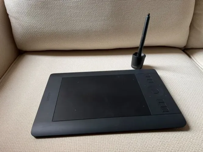 Mesa Digitalizadora Wacom Intuos Pro Small PTH-451 (Excelente Estado)
