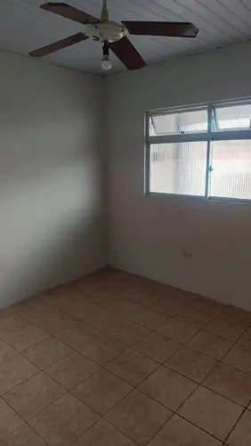 Aluga-se casa primeiro andar em Campo Grande 52031131