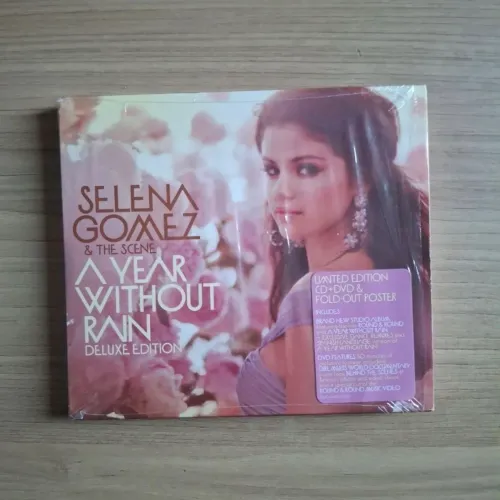 Selena Gomez Cd+Dvd A year without rain (Importado) 