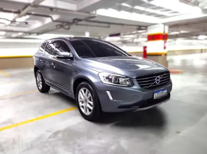 Volvo XC 60 D-5 Momentum 2.4 AWD Diesel 5P 2017