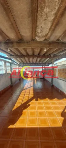 Sobrado com 3 quartos , 4 vagas garagem no Gopouva , 211 m2