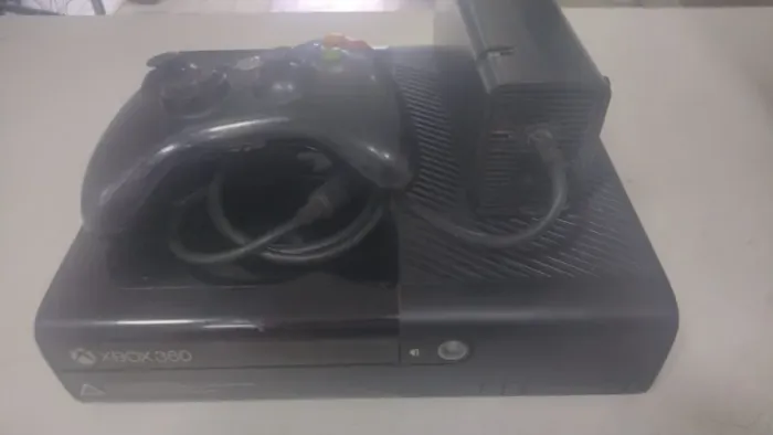Xbox 360 rgh 3.0 com HD de 500 gb fonte e controle