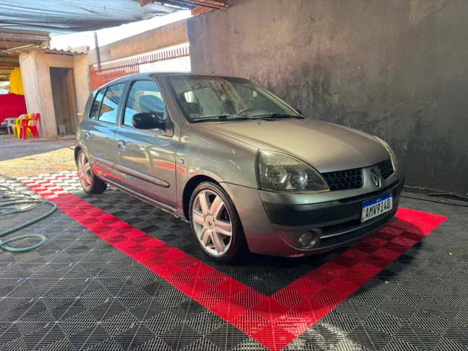 Renault Clio Privilège Hi-flex 1.6 16V 5P 2005