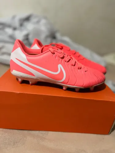 Vendo chuteira Nike legend 10