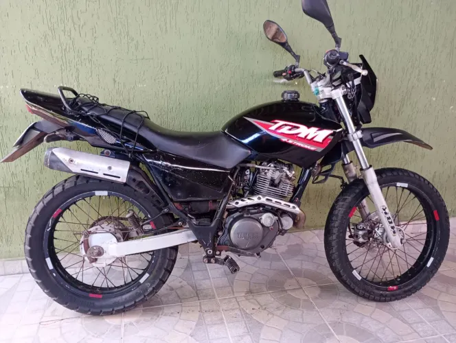 Moto Yamaha TDM 225
