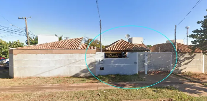 Venda de uma casa bem localizada