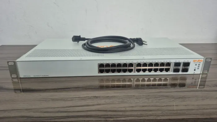 Switch Gerenciável HPE Aruba 1930 24G