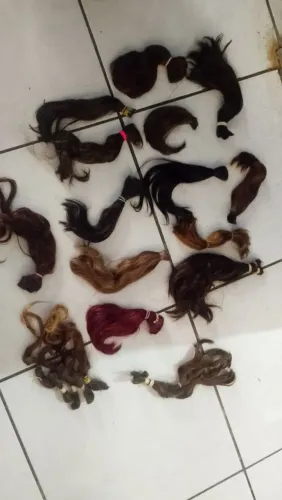 Vendo cabelo humano tem vários tamanhos e cores enrolados liso ondulado cacheado