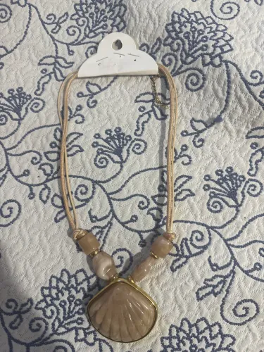 Colar de concha