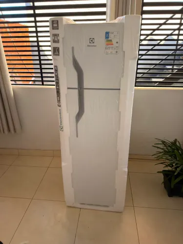 Refrigerador Electrolux embalada 260L