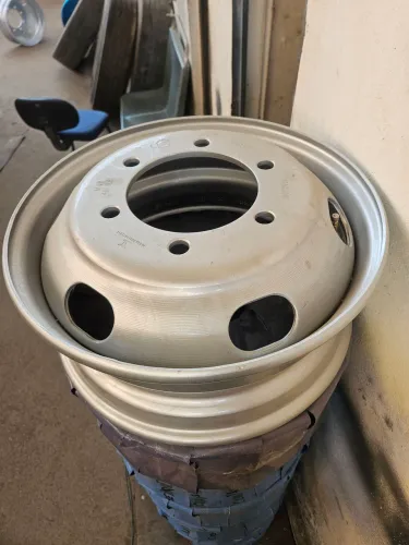 Roda nova sem camara 17,50x6,00 pneu 215 para 608 710