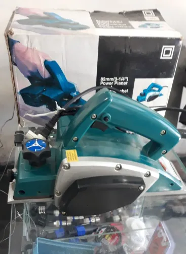 Plaina Elétrica Makita N1900B 127V 2,4A 500W