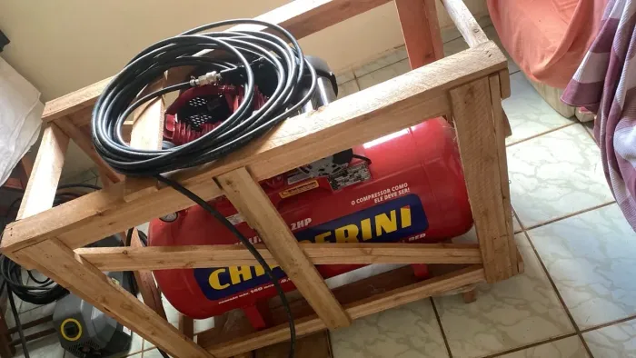 Vendo compressor de ar chiaperini