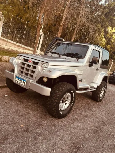 Troller T-4 4X4 3.0 TB Int. Cap. Rígida Diesel 2009