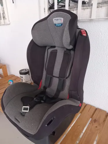 Cadeirinha Infantil para carro.