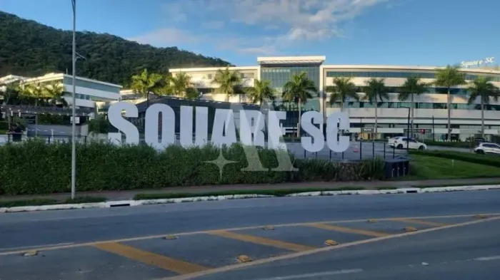 Sala comercial à venda no bairro Saco Grande - Florianópolis/SC