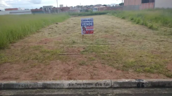 Terreno à venda no Jequitibá I