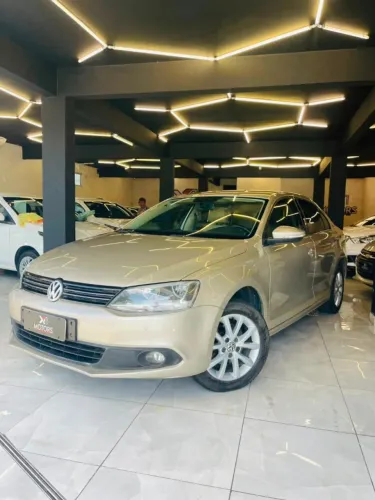 Volkswagen Jetta Comfortline 2.0 T.flex 8V 4P Tipt. 2014
