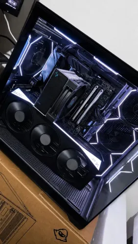PC GAMER RYZEN 7 5700X + RX 9070XT + 32GB DE RAM