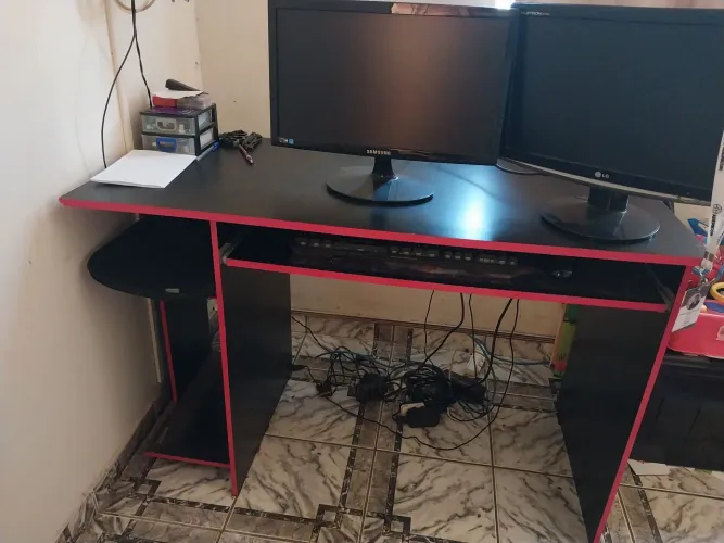 Vendo Kit Gamer, leva 2 monitores de brinde.