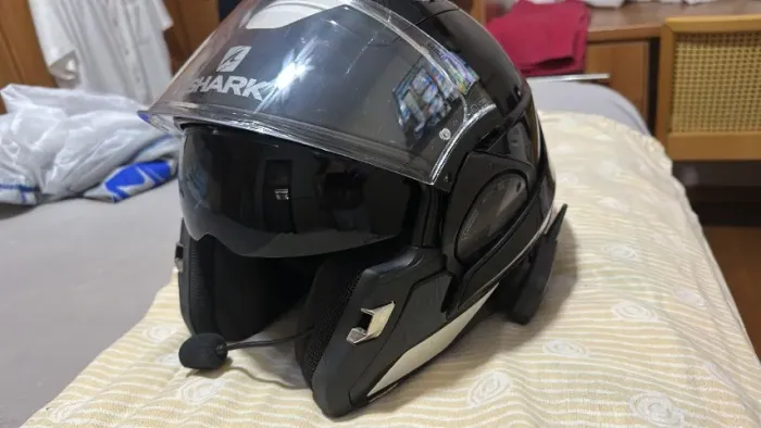 Capacete Shark escamoteável