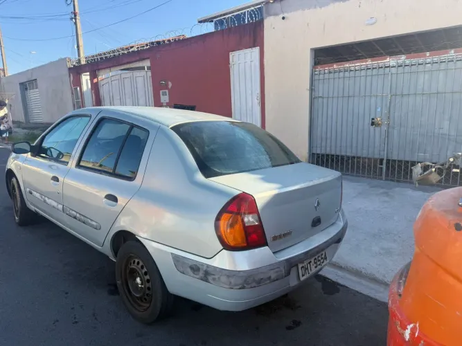 Renault Clio RN/ Expression 1.6 16V 5P 2003