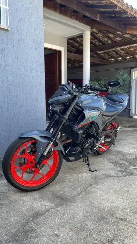 Vendo ou troco Yamaha MT-03 por veículo do meu interesse, de menor ou maior valor.