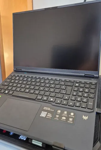 Notebook Gamer Predator Helios RTX 5070, 32Gb RAM DD5, I9 ULTRA, 2Tb SSD NvMe - garantia