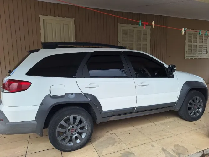 Fiat Palio Weekend Adventure Locker 1.8 Flex 2019