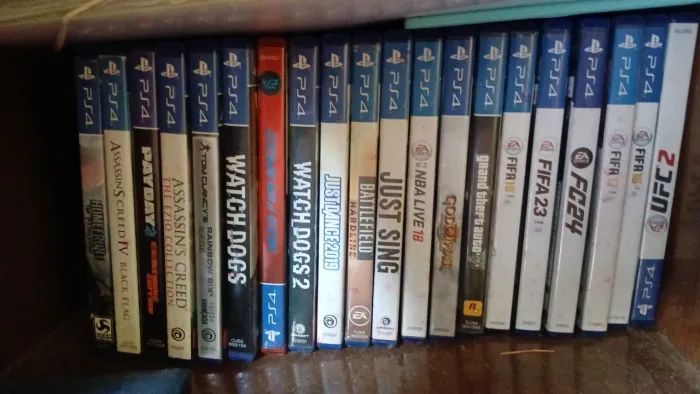 Jogos de PS4 mídia física