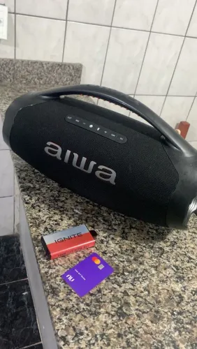 Vendo uma caixa de som da AIWA NOVA!