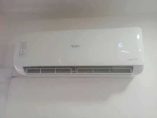 ar condicionadp split Elgin 9.000 btus novo voltagem 220,