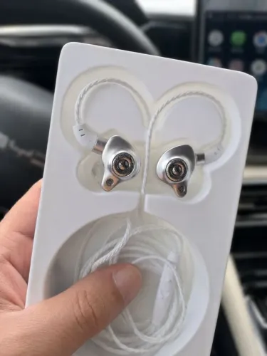 Fone de Ouvido com Fio USB Tipo C Intra Auricular Prata com Microfone 