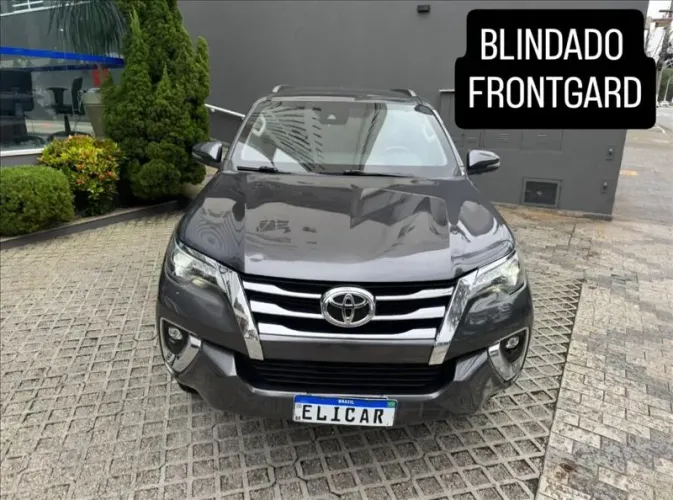 Toyota Hilux SW4 SRX 4X4 2.8 TDI 16V Dies. Aut. 2018