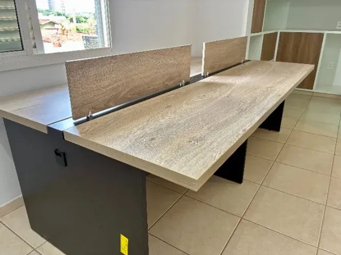 Estação De Trabalho 4 Lugares Com Divisória