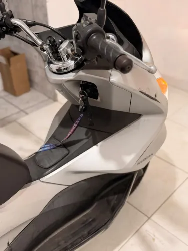 Moto honda pcx 150