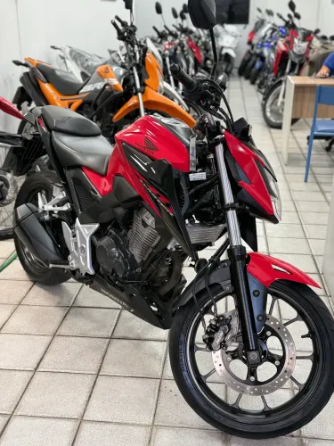 Honda CB Twister 300 CBS 2024